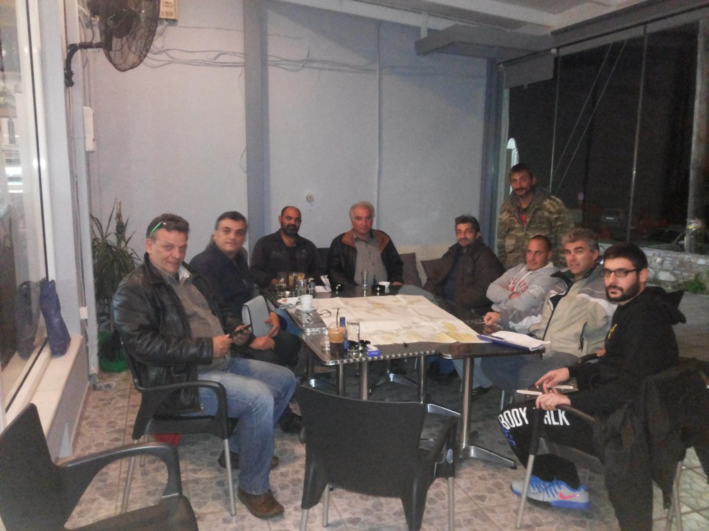 Αναμνηστική φωτογραφία των υποψηφίων χειριστών ταχυπλόων σκαφών λίγο πριν την έναρξη του μαθήματος.